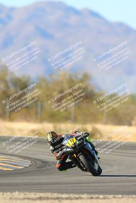 media/Jan-10-2025-CVMA Friday Practice (Fri) [[489e0da257]]/Group 4 and Trackday/Session 5 (Turn 7)/